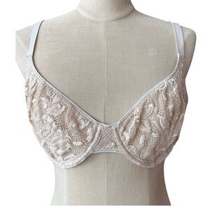 Victoria's Secret Lace‎ Bra